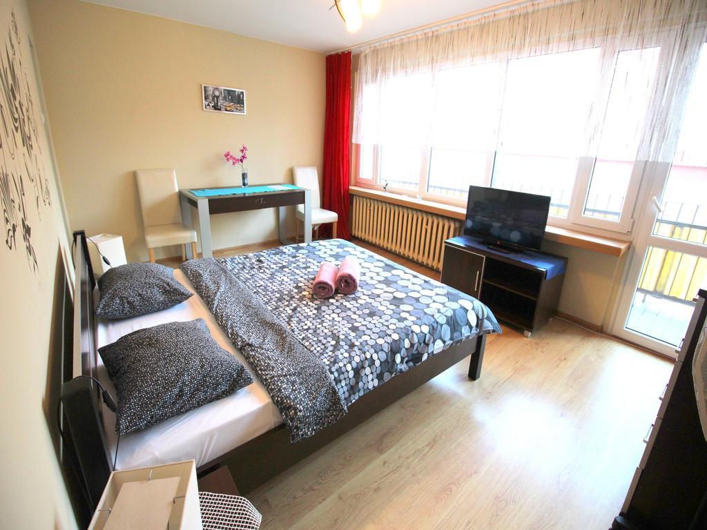 Wroclove Apartments Self Check-In Wroclaw Room photo